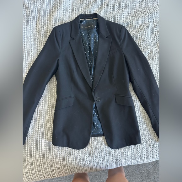 Zara Fitted Blazer in Black - Picture 15 of 16
